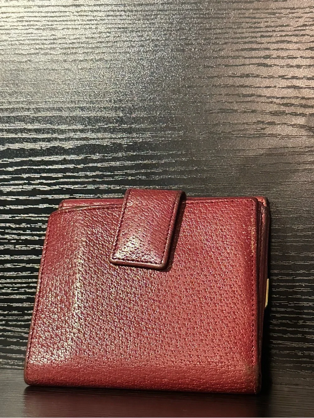 Vintage Gucci Burgundy Leather Bifold Wallet Gold Tone Corner Hardware Italy